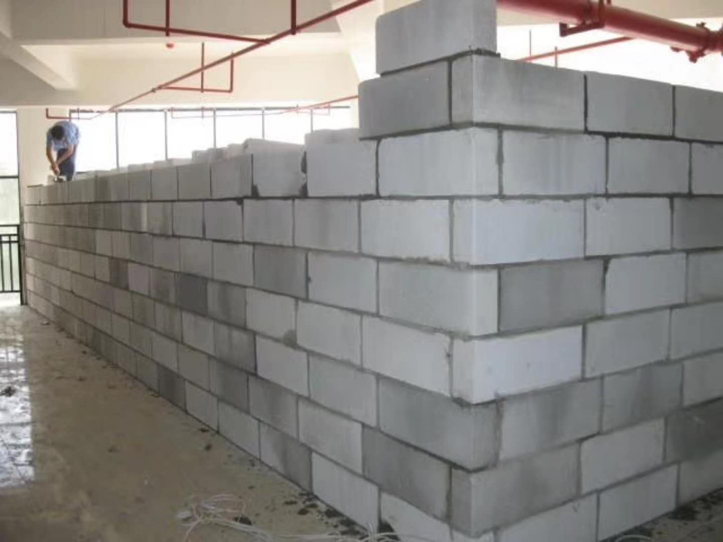 德城蒸压加气混凝土砌块承重墙静力和抗震性能的研究