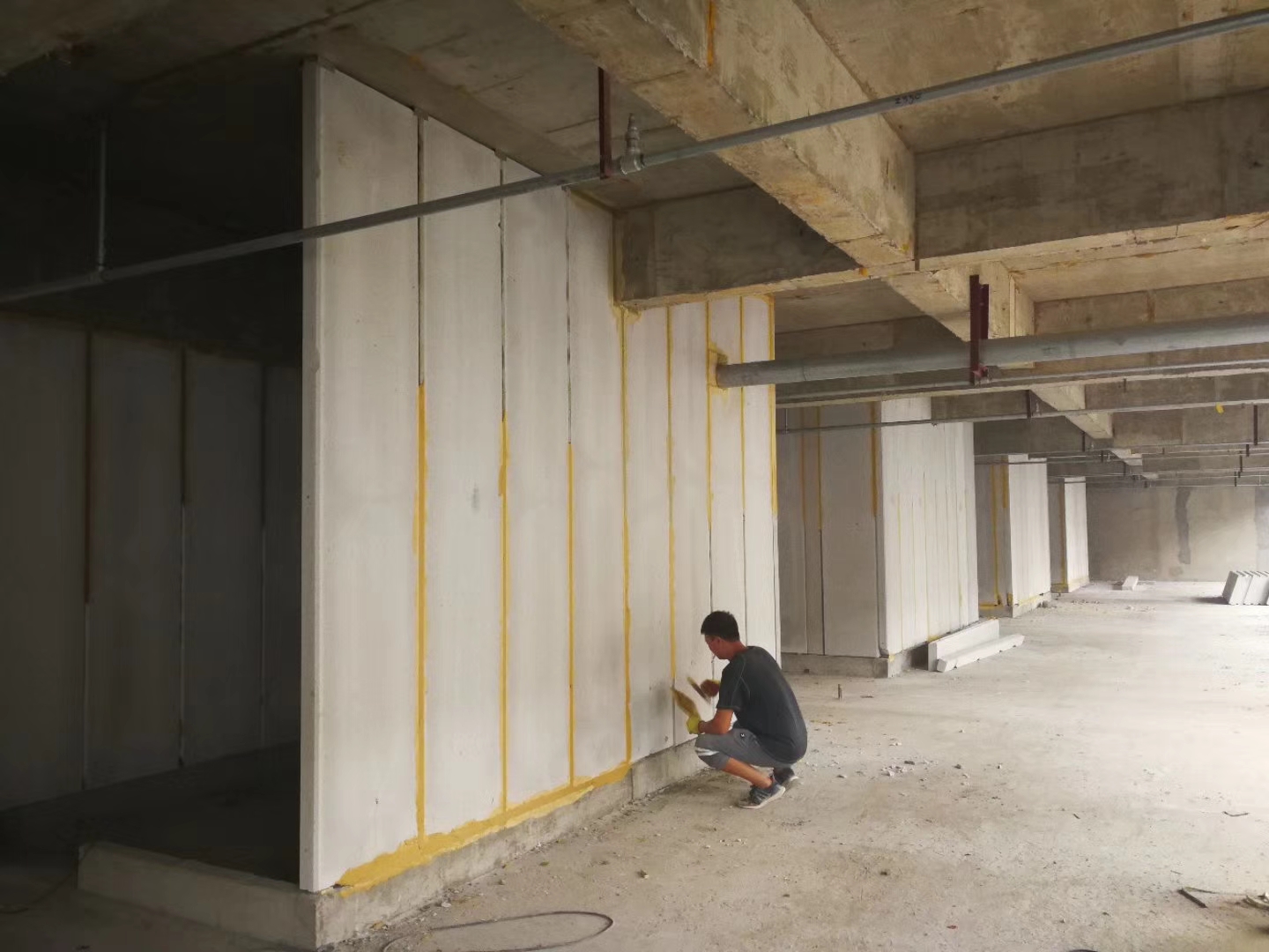 德城无机发泡轻骨料混凝土隔墙板施工技术性能研究